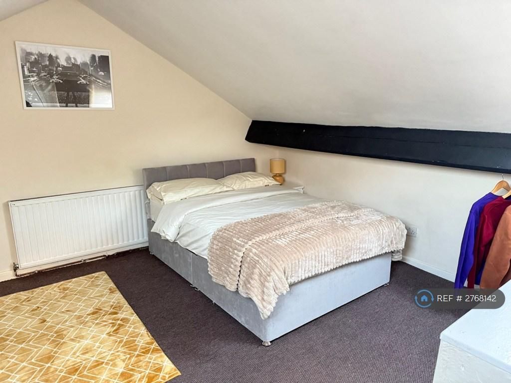 Room 5 Photo 1