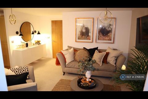 2 bedroom flat to rent, Sir Walter Raleigh Court, London, SE10