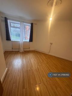 2 bedroom flat to rent, Melmerby Court, Salford, M5