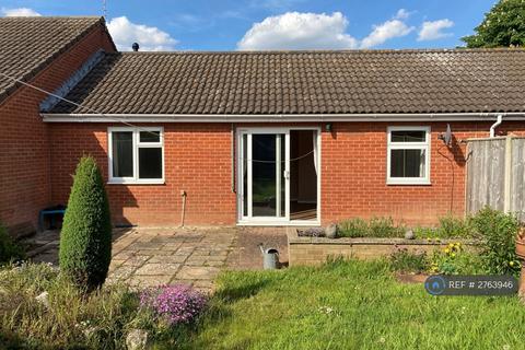 1 bedroom bungalow to rent - Churchill Close, Lowestoft, NR32