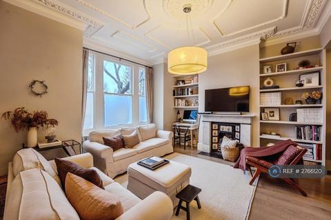 4 bedroom terraced house to rent, Forthbridge Road, London, SW11