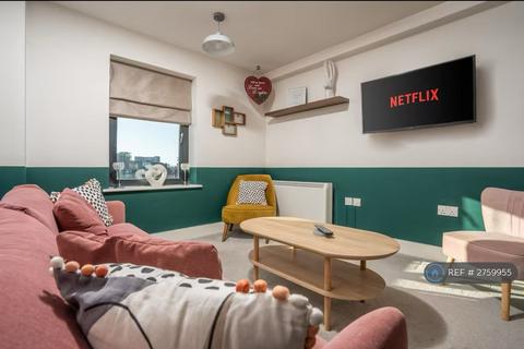 undefined, Lydia Ann Street, Liverpool, L1