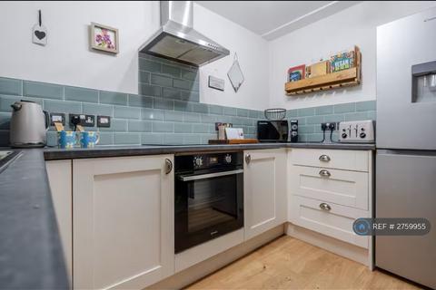 undefined, Lydia Ann Street, Liverpool, L1