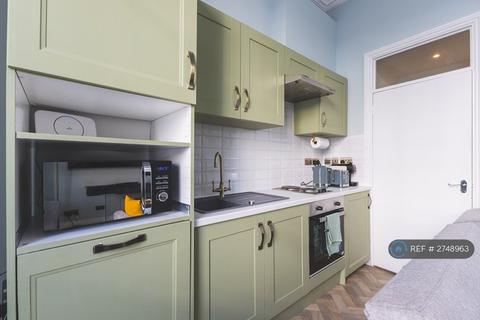 undefined, Warwick Way, London, SW1V