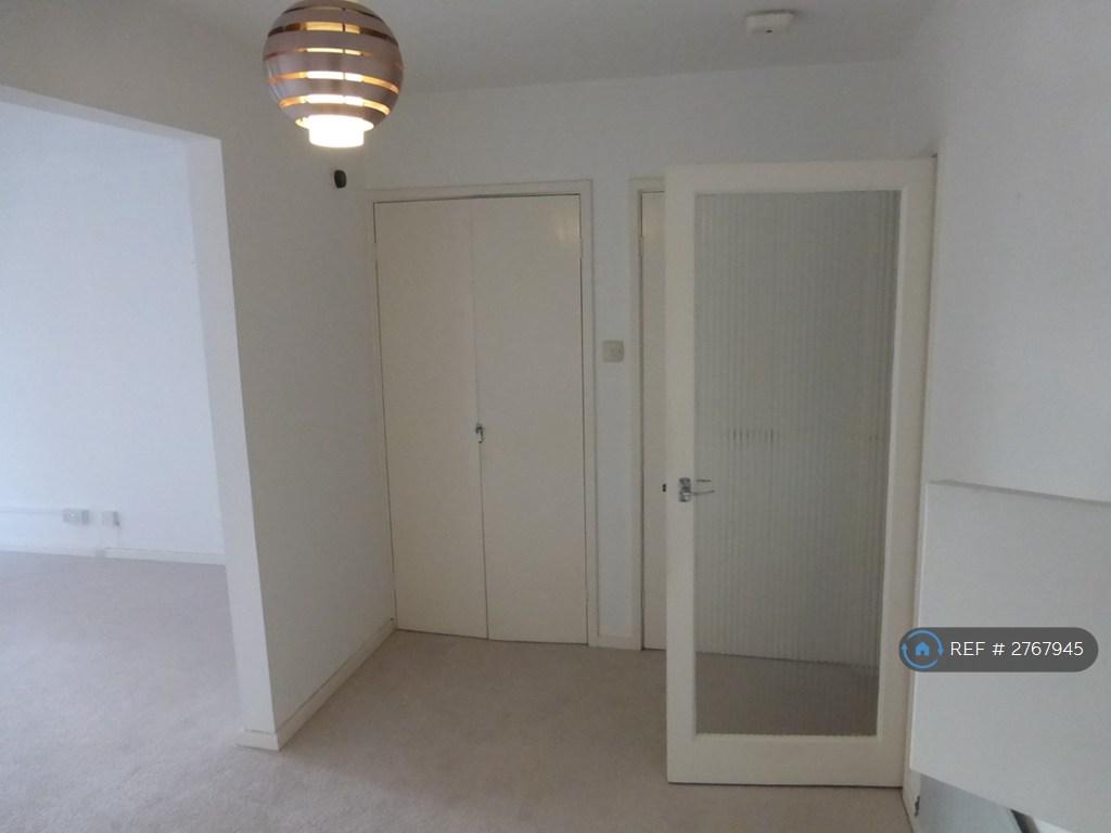 04 Living Room