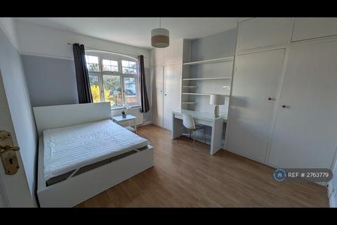 undefined, Leigham Court Road, London, SW16