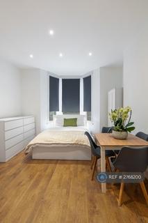 Studio to rent, Raleigh Rd, London, N8