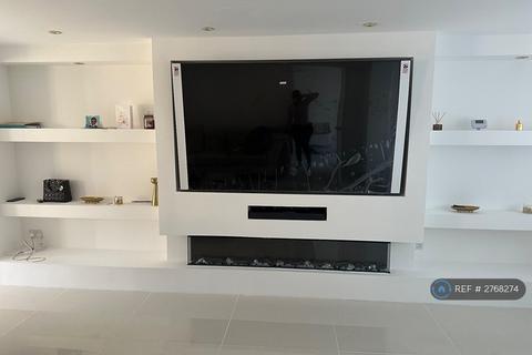 undefined, Glemsford Close, Luton, LU4