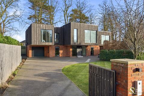 4 bedroom detached house for sale, Chelford Road, Knutsford, WA16