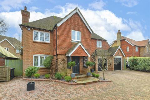 5 bedroom detached house for sale, Redwell Grove, Kings Hill, ME19 4BU