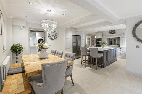 5 bedroom detached house for sale, Redwell Grove, Kings Hill, ME19 4BU
