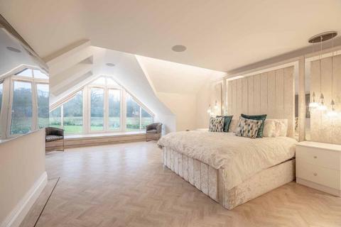 4 bedroom detached house for sale, Chalfont Park, Chalfont St Peter SL9