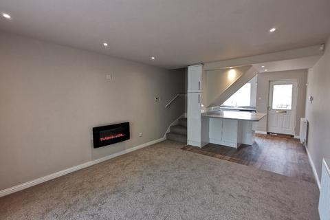 2 bedroom house to rent, Oulton Drive, Oulton, Leeds, West Yorkshire, UK, LS26