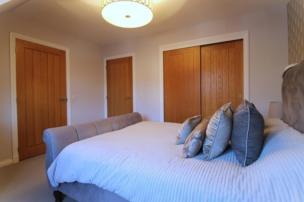 M Bedroom Alt