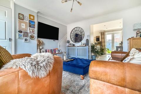 3 bedroom semi-detached house for sale, Hathersage Road, Hull HU8