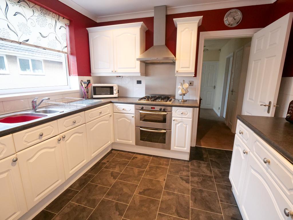 Kitchen Dual Aspect