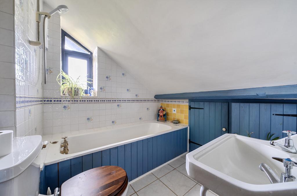 Farmhouse Bathroom