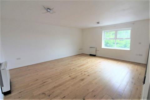 2 bedroom flat to rent, Mariner Close, New Barnet, London, England, EN4 8AU