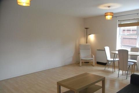 2 bedroom flat to rent, Mariner Close, New Barnet, London, England, EN4 8AU