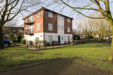 2 bedroom end of terrace house for sale, The Moorings, Middlewich