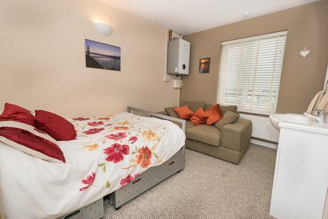 2 bedroom end of terrace house for sale, The Moorings, Middlewich
