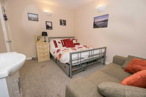 2 bedroom end of terrace house for sale, The Moorings, Middlewich