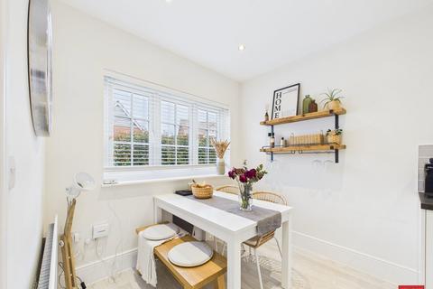 4 bedroom semi-detached house for sale, Meadowsweet Road, Cheltenham GL53
