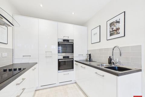 4 bedroom semi-detached house for sale, Meadowsweet Road, Cheltenham GL53