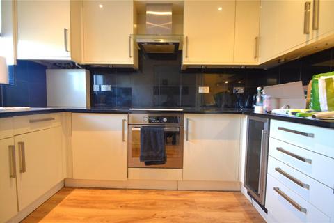 undefined, Woodcote Grove Road, Coulsdon, CR5
