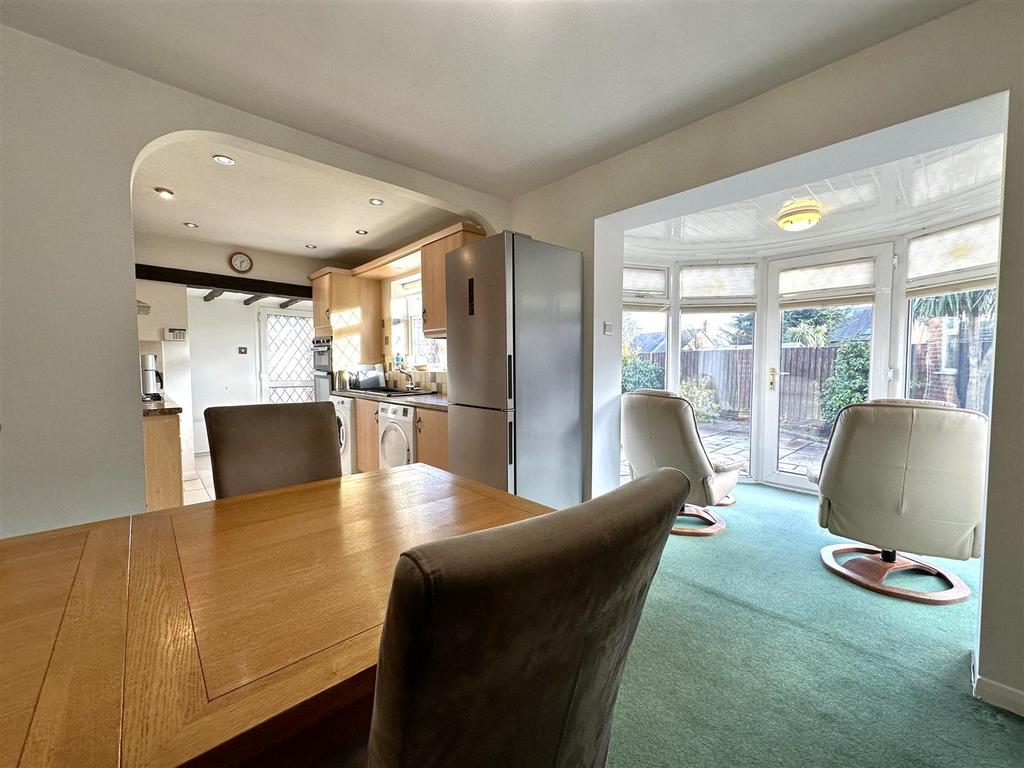 Open-Plan Dining Kitchen 966