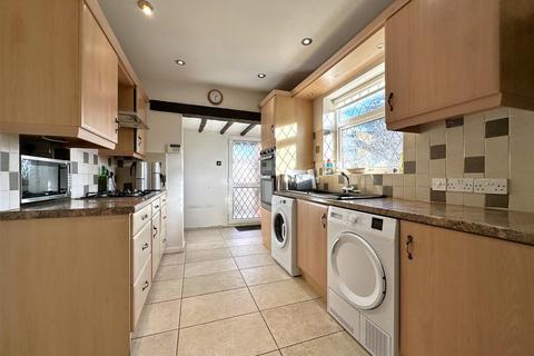 3 bedroom detached bungalow for sale, London Road, Balderton, Newark