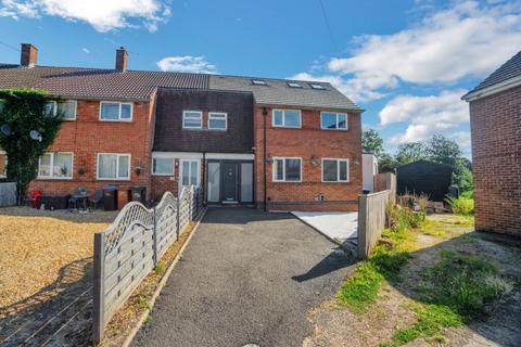 5 bedroom end of terrace house for sale, Orchard Close, Wootton Village, Northampton NN4