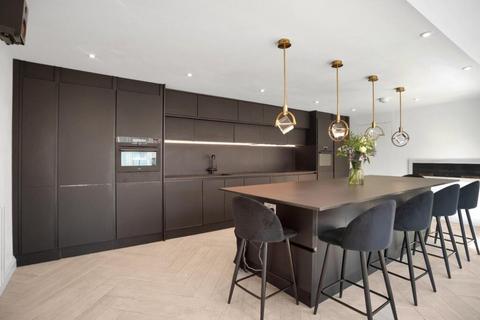 5 bedroom end of terrace house for sale, Orchard Close, Wootton Village, Northampton NN4