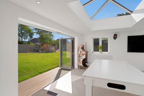 5 bedroom end of terrace house for sale, Orchard Close, Wootton Village, Northampton NN4