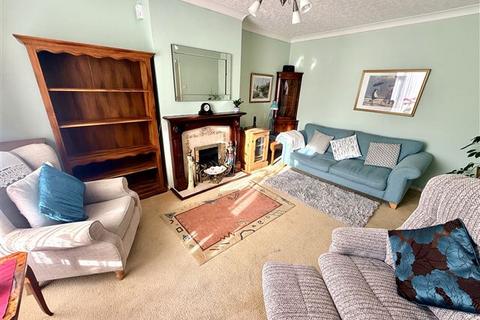 3 bedroom semi-detached bungalow for sale, Melrose Close, Worthing, West Sussex, BN13 1NY