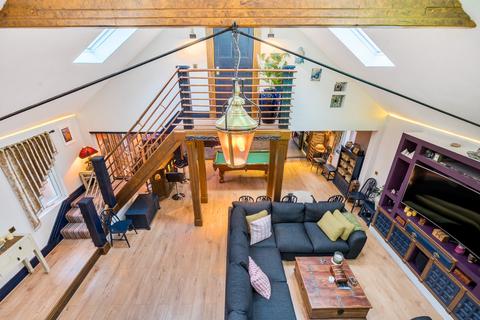 4 bedroom detached house for sale, Station Road, Loudwater, High Wycombe, Buckinghamshire, HP10