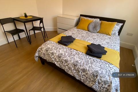 undefined, Eastern Avenue East, Romford, RM1