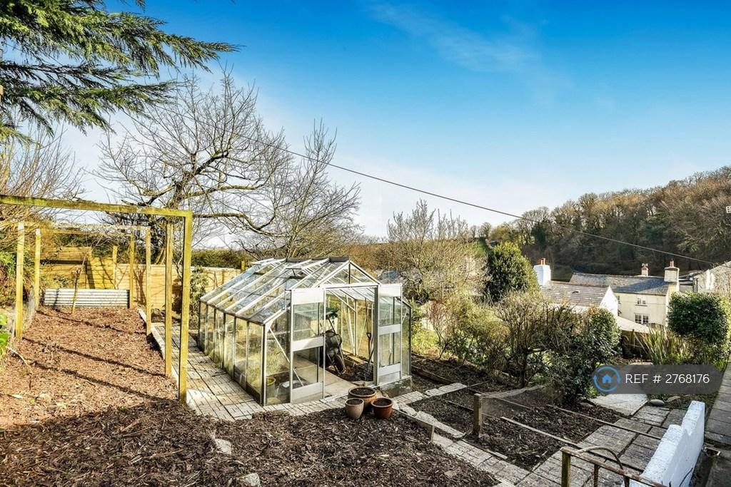 Greenhouse Top Garden