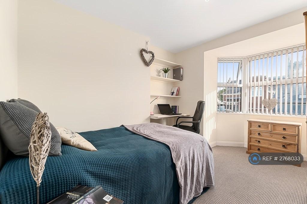 Rear Bedroom