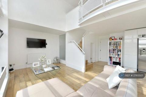 undefined, Chart House, London, E14