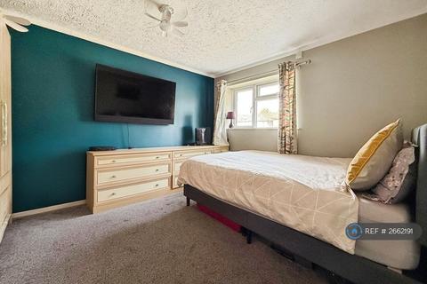 undefined, Oaksey Road, Swindon, SN2