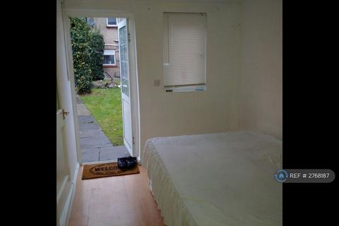 undefined, Myrtledene Road, London, SE2