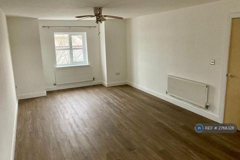 2 bedroom flat to rent, Scholars Way, Bury, BL9