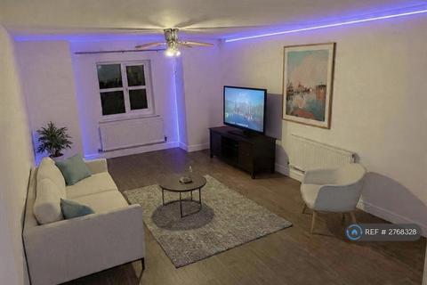 2 bedroom flat to rent, Scholars Way, Bury, BL9