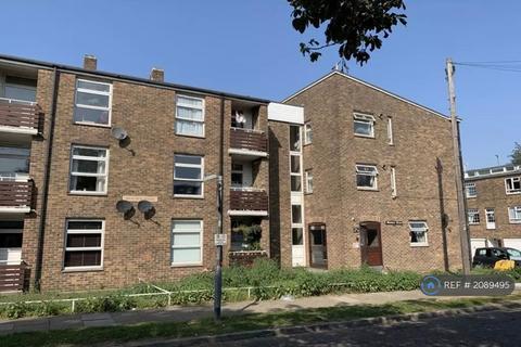 1 bedroom flat to rent, Wealdon House, Pilgrims Hatch, Brentwood, CM15