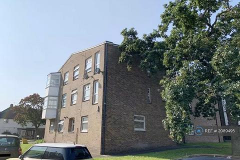 1 bedroom flat to rent, Wealdon House, Pilgrims Hatch, Brentwood, CM15