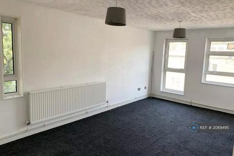 1 bedroom flat to rent, Wealdon House, Pilgrims Hatch, Brentwood, CM15