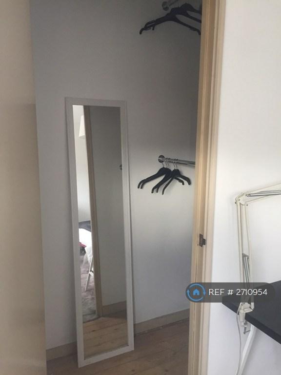 Walk In Wardrobe