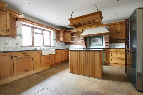 undefined, Hastoe Hill, Hastoe, Tring