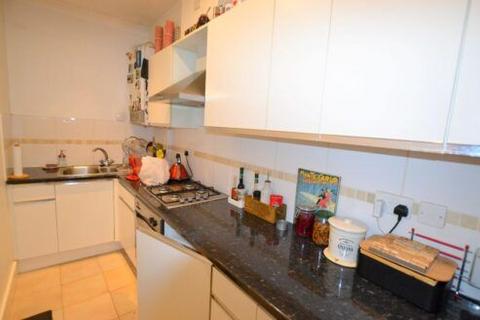 1 bedroom apartment to rent, Balham Grove, London SW12
